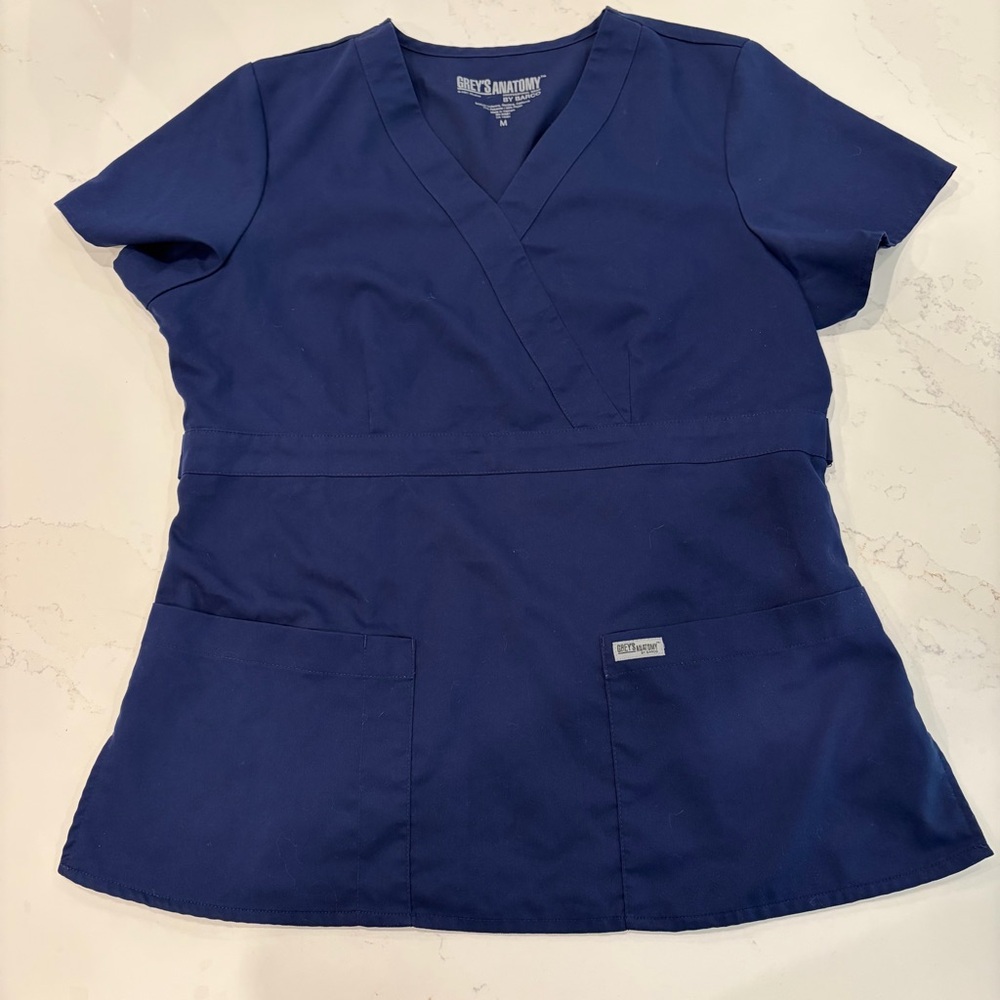 Greys Anatomy Women's Navy Scrub Top M by Barco